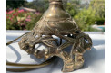 Lampe asiatique en laiton doré, vers 1940