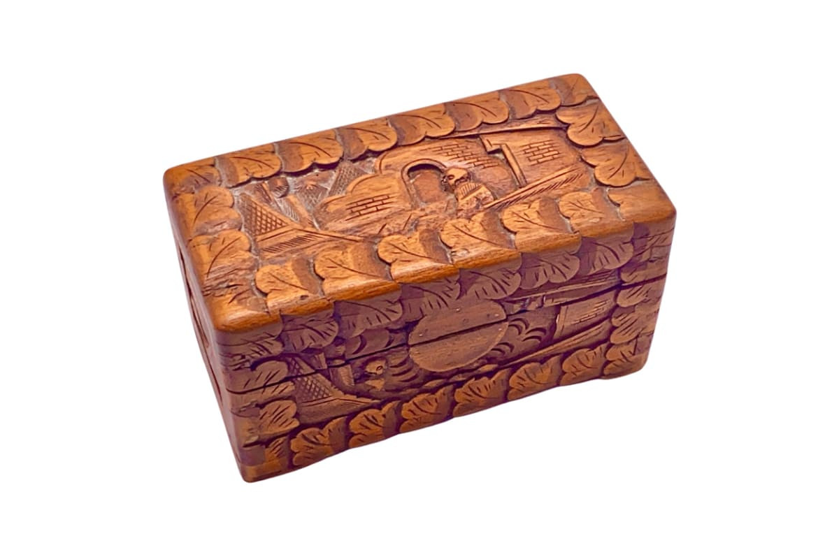Boîte Chinoise en bois sculpté, 20eme siècle